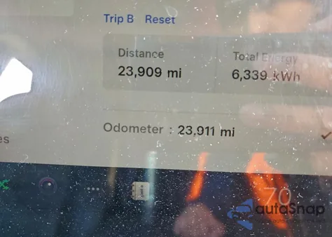 2023 Tesla Model 3 z USA, uszkodzony, nr VIN 5YJ3E1EB3PF611375